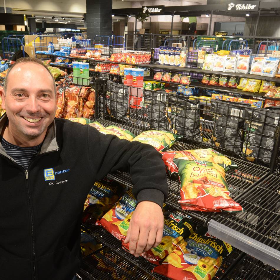 Lebensmittelgeschäfte in Neuss vor Heilig Abend: „Wir fahren hier seit Tagen die volle Kapelle auf“