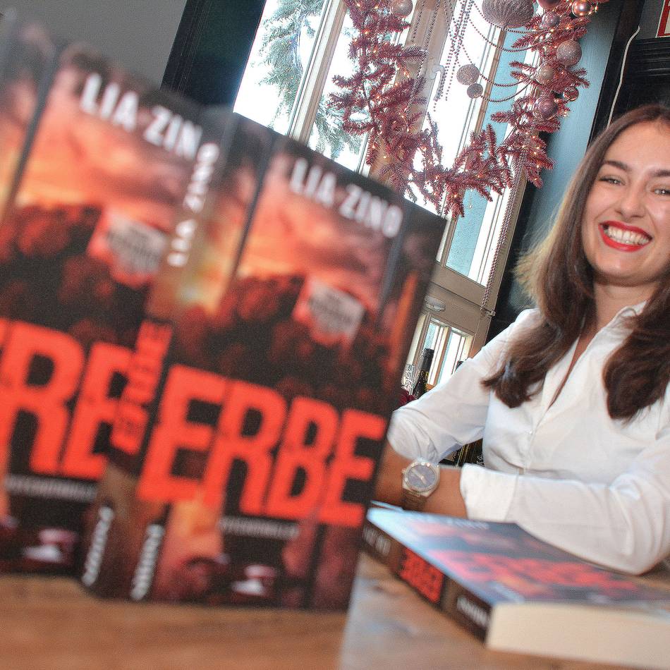 Neusserin veröffentlicht Psycho-Thriller: „Es gibt dieses Klischee, dass Frauen nur Romantik schreiben, aber das stimmt nicht“