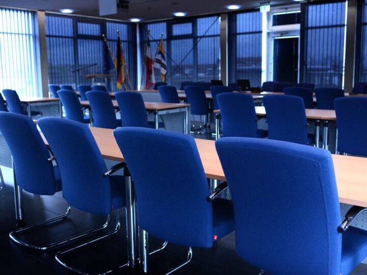 Nächste Stadtratssitzung in Dormagen: Gebühren für 2026 und mehr auf der Agenda