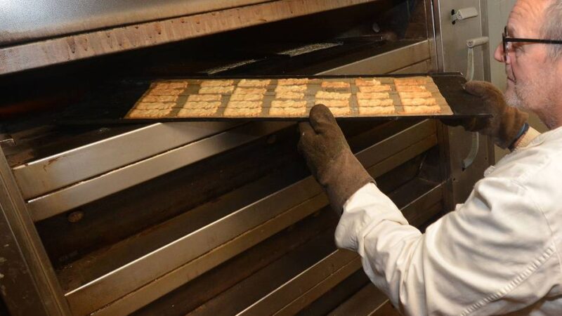 Bäckerei und Konditorei Gummersbach in Neuss: Spekulatius frisch aus dem Ofen – so wird das Traditionsgebäck gemacht