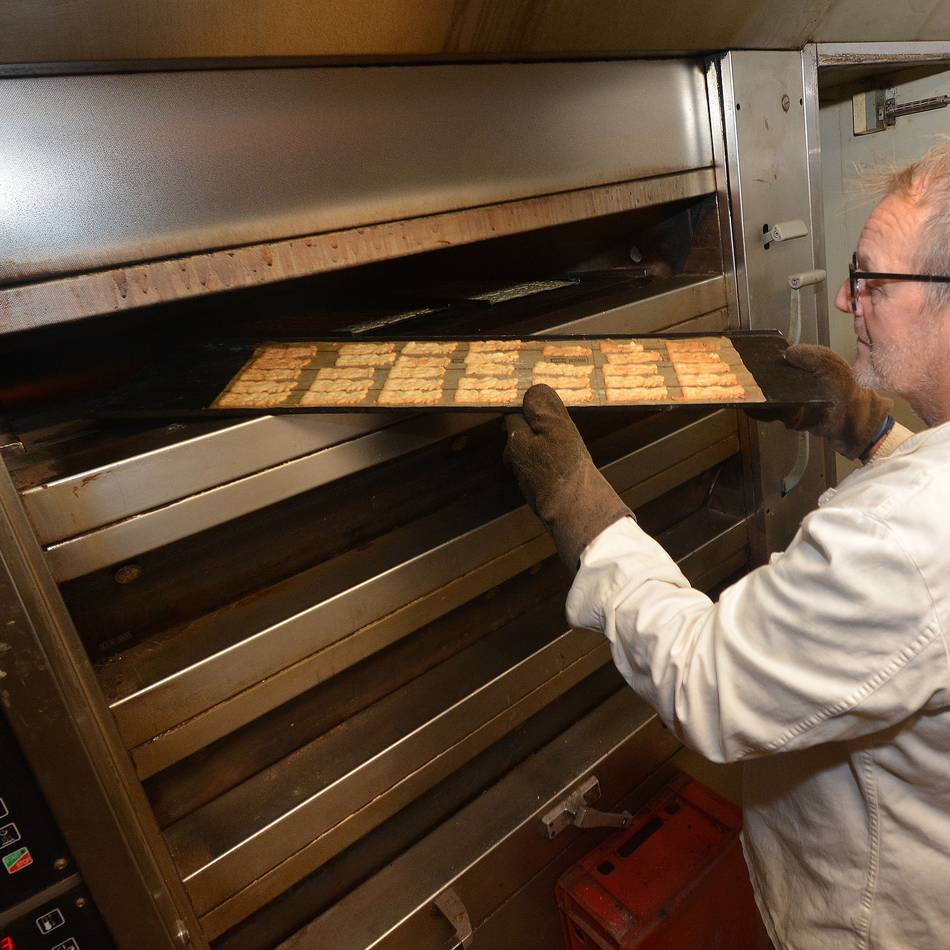Bäckerei und Konditorei Gummersbach in Neuss: Spekulatius frisch aus dem Ofen – so wird das Traditionsgebäck gemacht