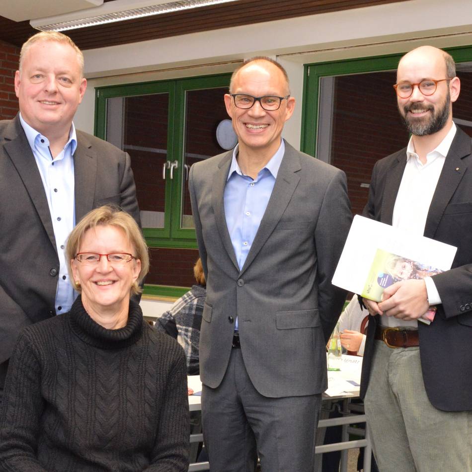 Volkshochschule im Bergischen Land: VHS dämpft eingeplantes Minus