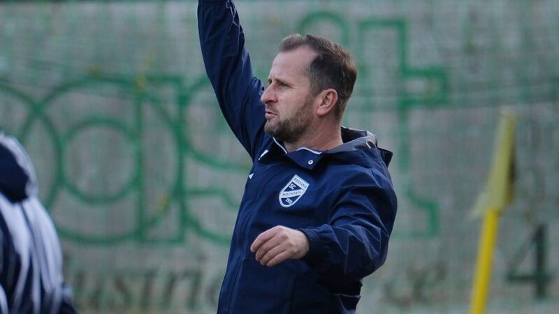 Niederlage in Benrath: Rhenania Hochdahl legt den Respekt zu spät ab