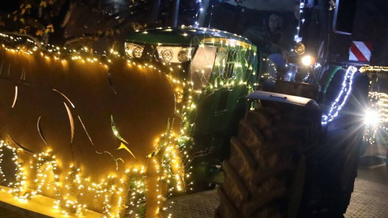 Advent in Leverkusen: Lichterfahrt der Landwirte bringt Augen zum Leuchten