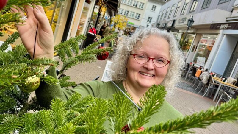 Mit Draht, Schlössern und Kabelbindern: Neusser Händler trotzen den Kugeldieben