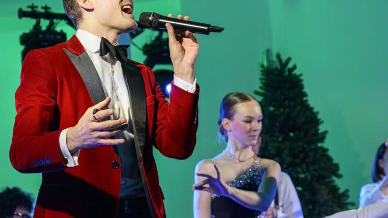 Neuss Marketing präsentiert David Langer: Weihnachts-Swing macht das Zeughaus zum Tanzpalast