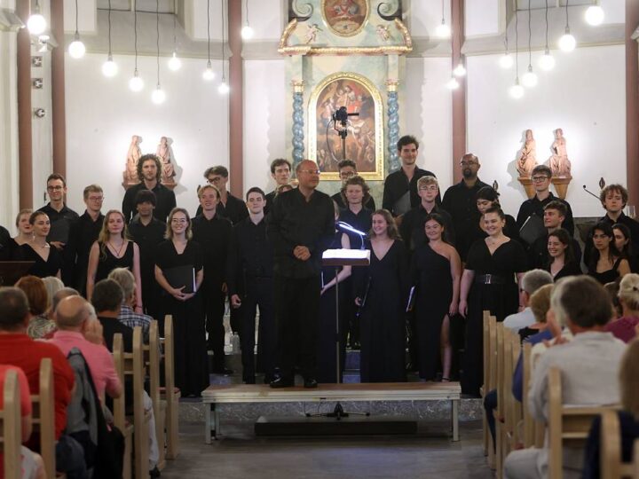 Zu Gast bei Freunden in Korschenbroich: Weltberühmter „Trinity College Choir“ eine Woche lang in der Stadt