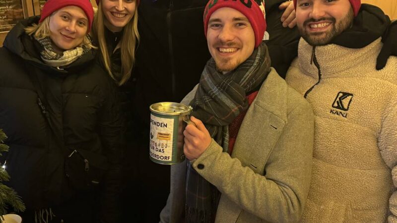 Nachbarn in Hückeswagen: Freunde sammeln 1300 Euro fürs Kinderdorf