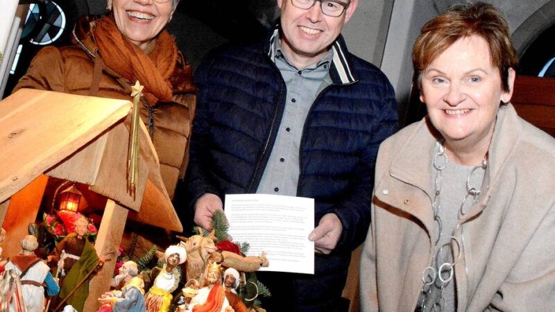 Krippenausstellung feiert Premiere in Neuss: Maria und Josef zu Besuch in Hoisten