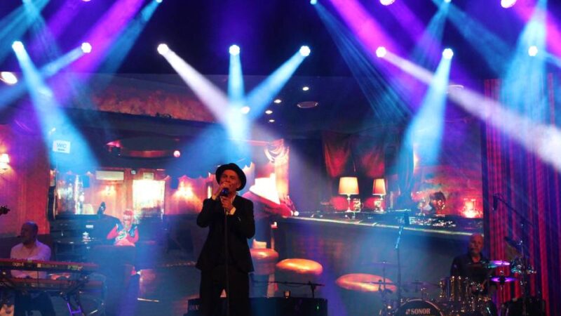 Brings Weihnachtskonzert verzaubert Neusser: Wenn Besinnliches auf kölsche Hits trifft