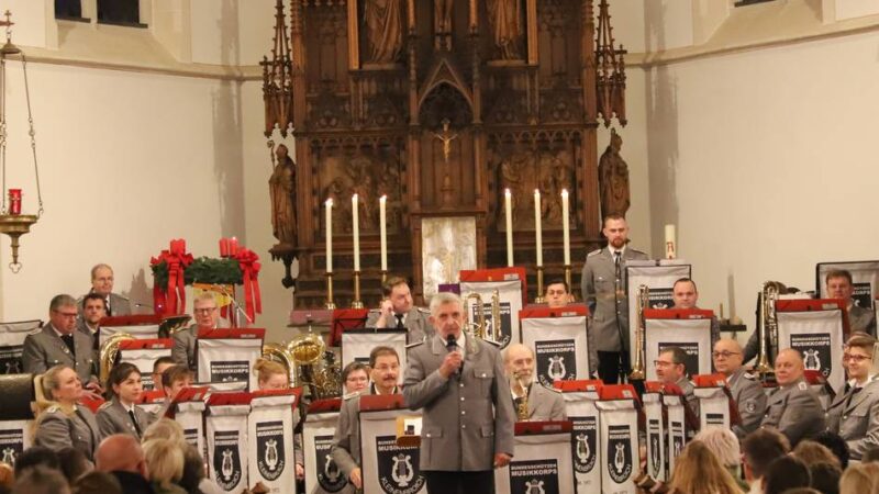 Adventskonzert vom Bundesschützen-Musikkorps Kleinenbroich: „Die Mischung aus Tradition und neuen Ideen begeistert mich“