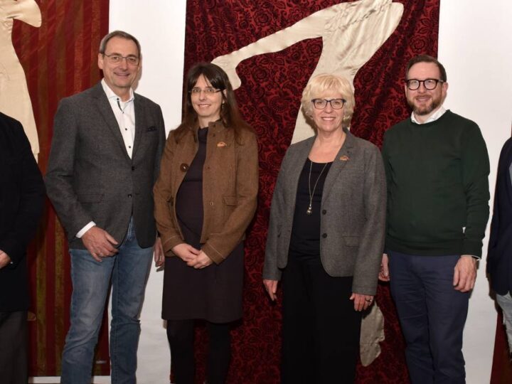 „Alles wird von Ehrenamtlichen gestemmt“: Dormagener Bürgerstiftung fördert 15 Projekte in 2025