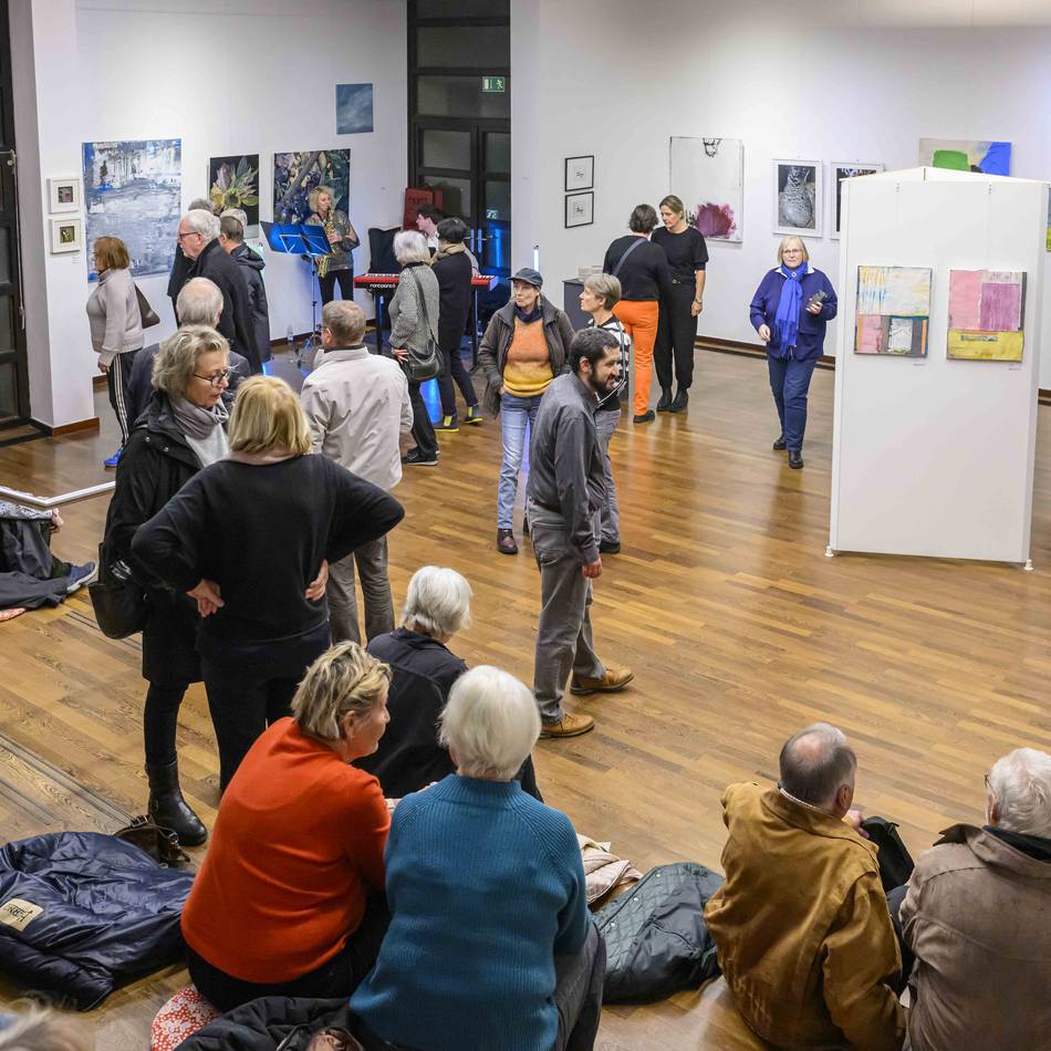 Jubiläum mit verschiedenen Werken: Was es auf der Herbstausstellung der Kaarster Künstler zu sehen gibt