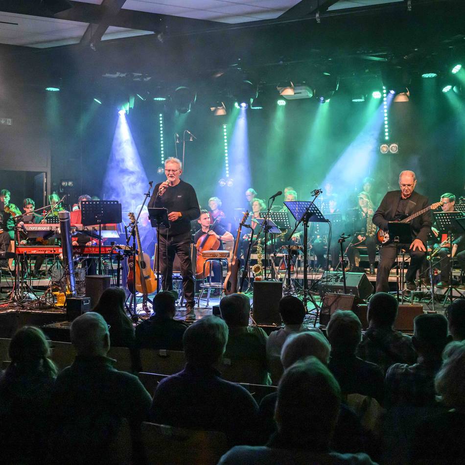 „In between“ spielt im Kaarster Einstein-Forum: „Silent Night“ feiert mit schottischen Klängen Jubiläum