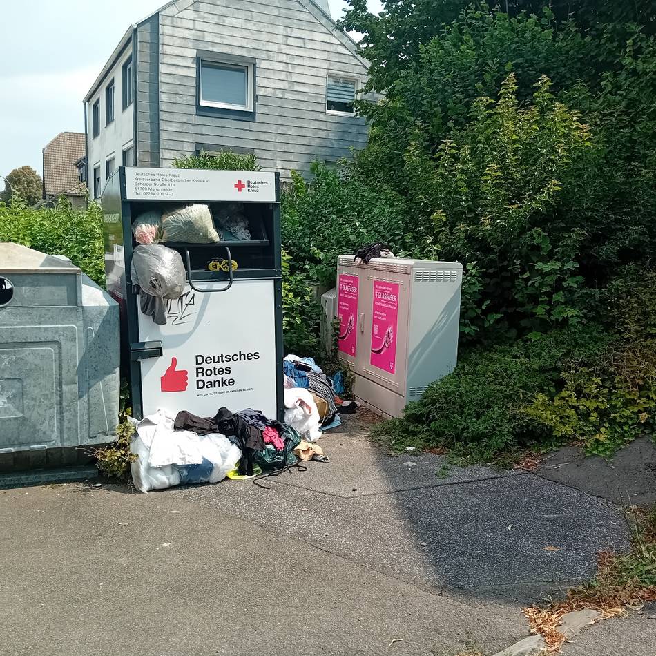 Viele Aktkleidercontainer in Hückeswagen verschwinden: „Der Markt nicht nur gesättigt, sondern kaputt“