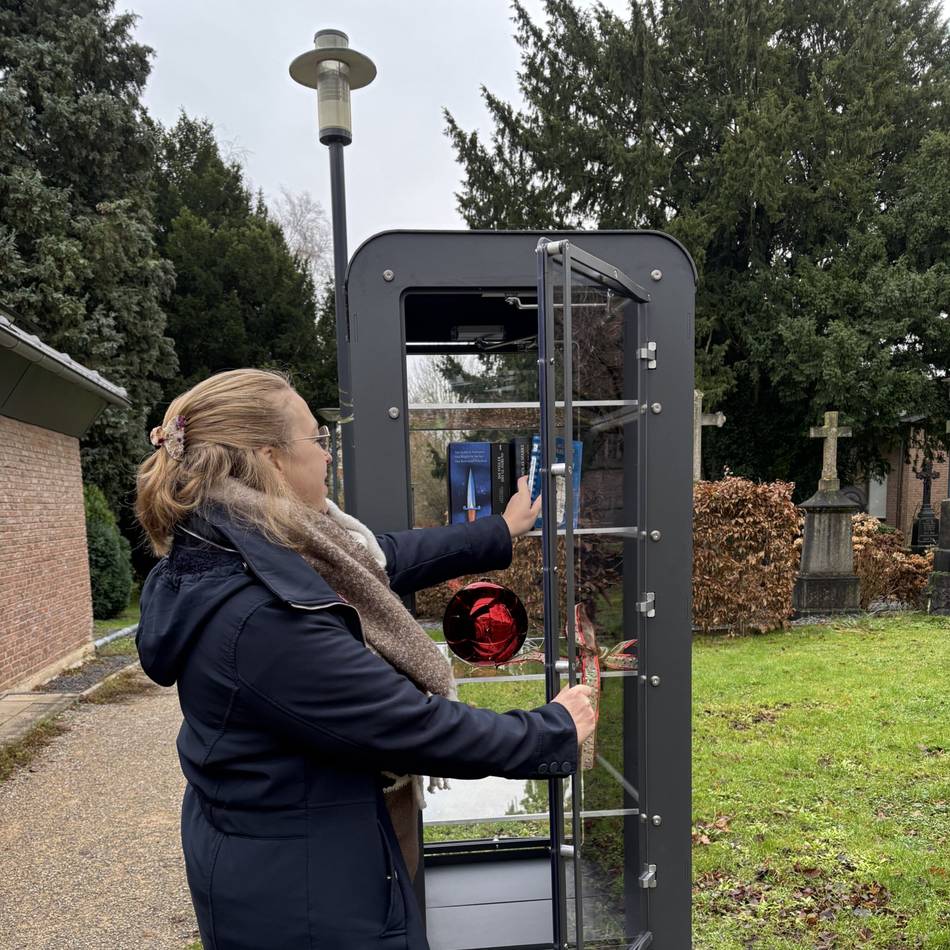 Angebot in Rommerskirchen: Ein neuer Bücherschrank für Nettesheim
