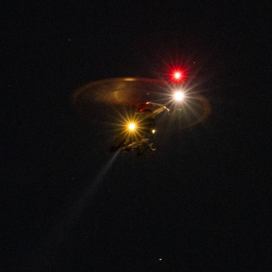 Fluggerät dröhnte am Nachthimmel: Heli kreist spät abends über Jüchen – Polizei gibt Details bekannt