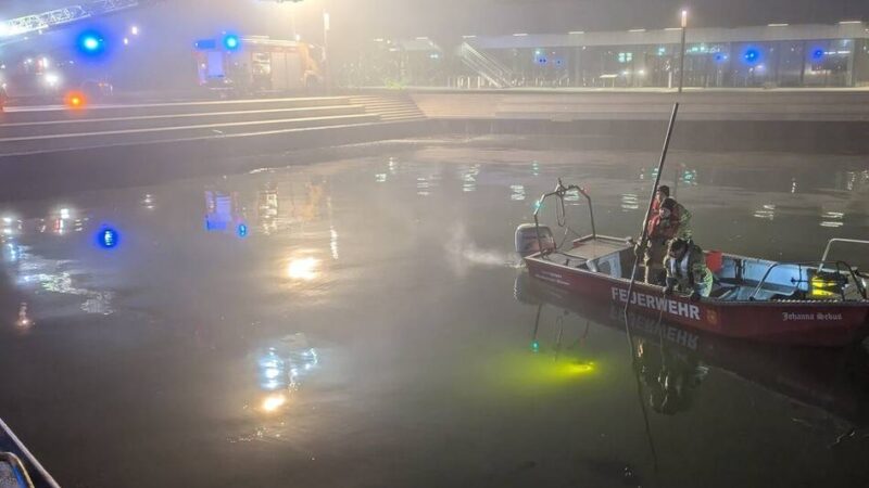 Feuerwehr-Einsatz in Kleve: Vermisste Person im Spoykanal gibt Rätsel auf