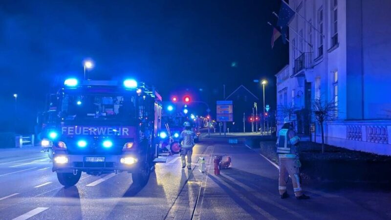 Restaurant in Kleve: Feuerwehr rückt zu Großeinsatz an der Villa Nova aus