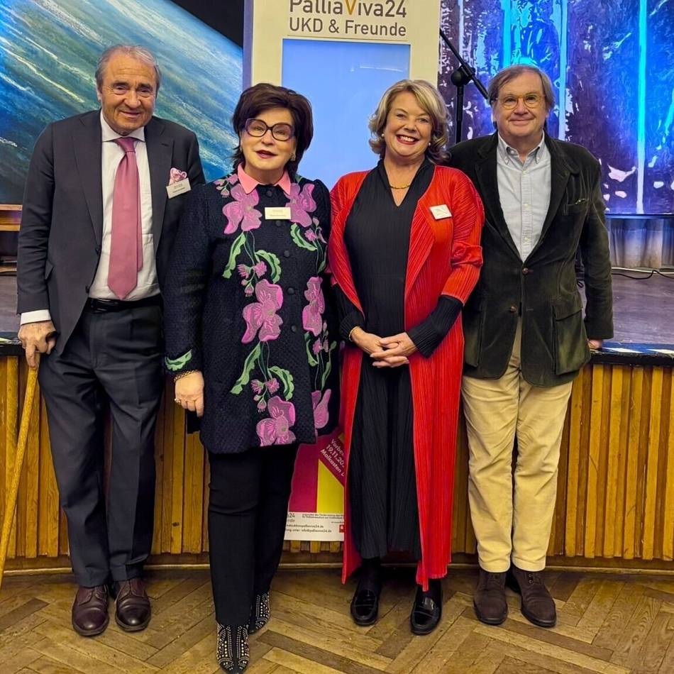 Versteigerung im Malkasten: 17.000 Euro für Mack-Bild bei Charity-Auktion in Düsseldorf