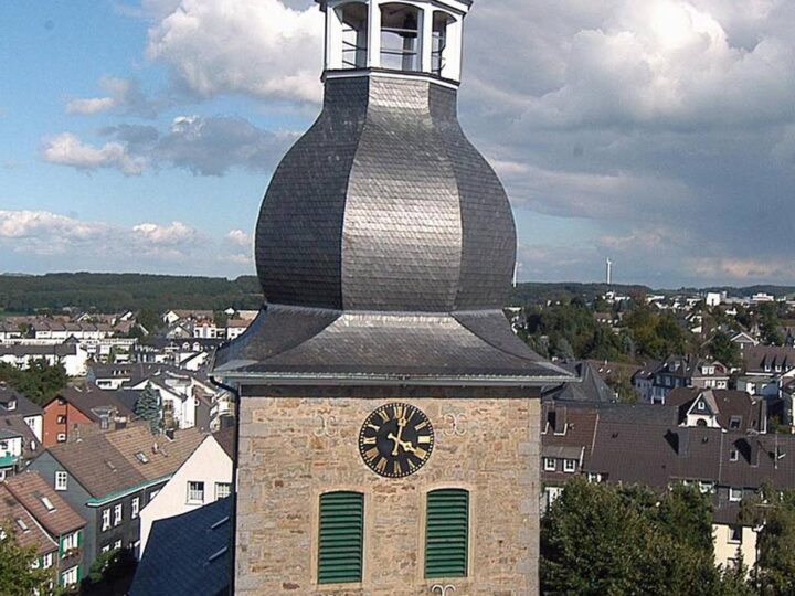 Evangelische Kirchengemeinden in Radevormwald: Pfarrbrief schlägt eine neue Seite auf