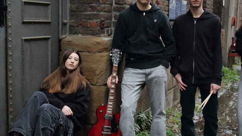 Musikszene in Radevormwald: Junge Band überzeugt mit eigenen Tönen