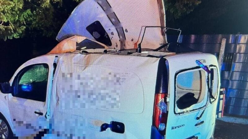 Sachbeschädigung in Mönchengladbach: Lauter Knall – und dann qualmte ein Auto