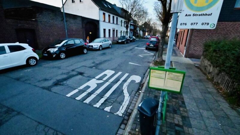 Krefelder Schüler warten vergeblich auf Bus: „Wir möchten uns dafür in aller Form entschuldigen“