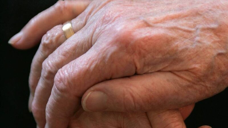 Besuch vom Bürgermeister: Ehejubilare können sich bei der Stadt melden