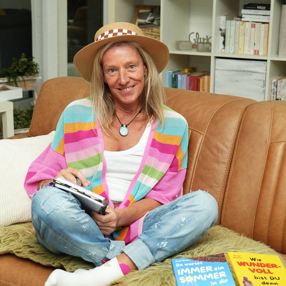 Voller Mut und Poesie: Gocher Autorin Antje Sleuser hat zwei neue Bücher veröffentlicht