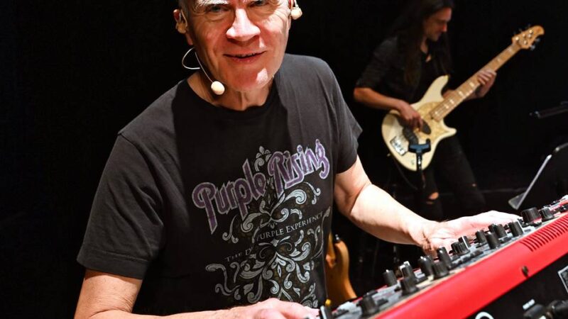 Kulturkreis in Radevormwald: Politische Zeitreise mit mitreißender Musik