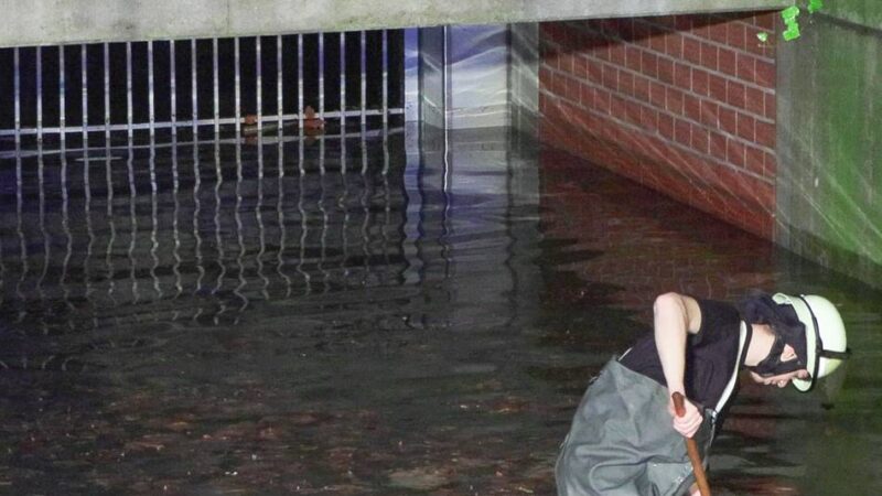 Wasserrohrbruch in Düsseldorf-Benrath: Stadt stellt ab Montag die Fahrbahnen wieder her