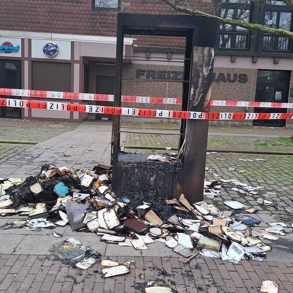 Bücherschrank in West zerstört: „Bücherboxen sind auch Orte der Begegnung“
