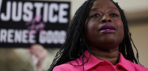 USA: Weißes Haus veröffentlicht manipuliertes Bild von Nekima Levy Armstrong