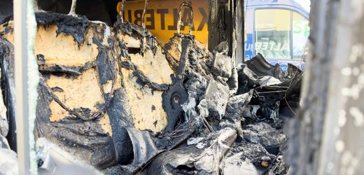 Berlin: Zwei Kältebusse nach Brandanschlag »komplett Schrott«