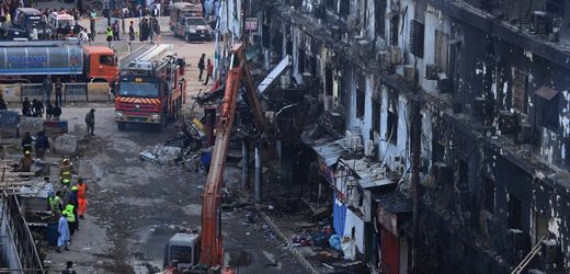 Pakistan: Mindestens 50 Tote nach Brand in Einkaufszentrum