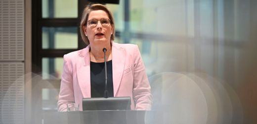 Heimliches Filmen: Justizministerin will Aufnahmen in Saunen strafbar machen