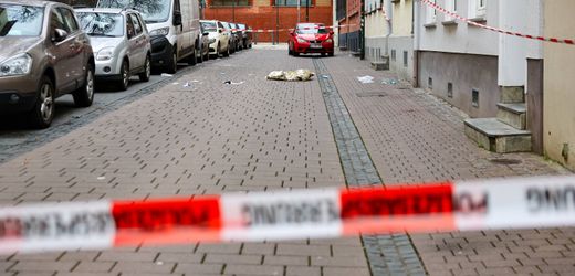 Wiesbaden: 23-Jähriger offenbar erstochen – Polizei fasst zwei Verdächtige
