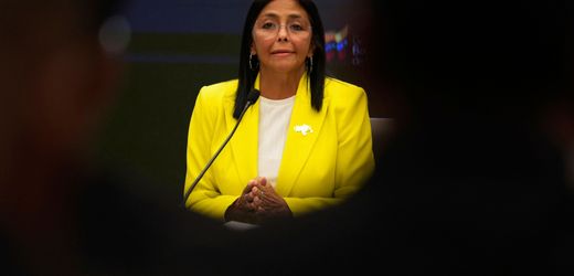 Venezuelas: Interimspräsidentin ernennt Kommission zur Freilassung von Maduro
