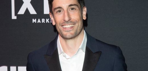 »American Pie«: Jason Biggs zeigt seinem Sohn die berühmte Apfelkuchenszene