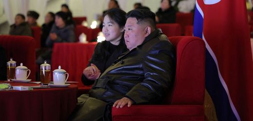 Nordkorea: Kim Jong Un feiert Silvester und schickt einen Salut an Wladimir Putin