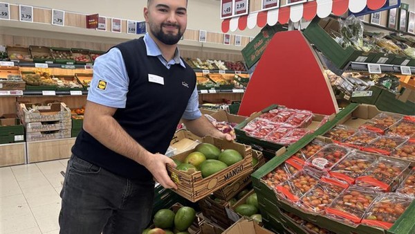 „Schicksal“: Vom Polizei-Azubi zum ausgezeichneten Lidl-Verkäufer in Velbert