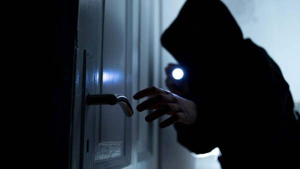 Einbrecher dringt in Bürocontainer in Velbert ein: Das wurde gestohlen