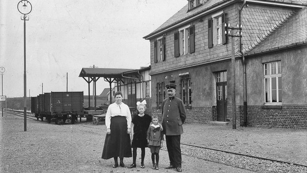 Eine sehr kurze Geschichte: Die Niederbergbahn in Velbert und Heiligenhaus