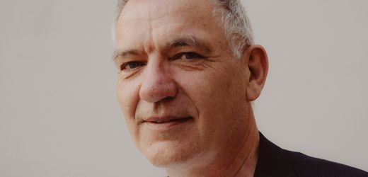 Jan van Aken: Und dann vergleicht er das Linkenprogramm mit der Bibel