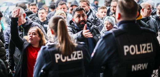 Gelsenkirchen: Wie die Täter 3000 Schließfächer in der Sparkasse knackten