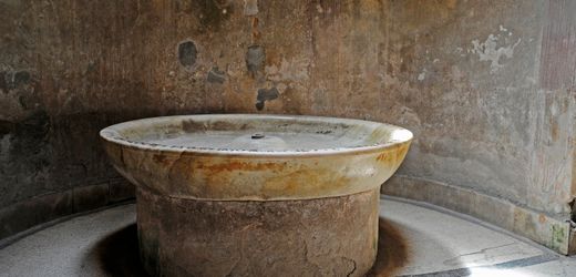 Pompeji: Badegäste tauchten ins Schmuddelwasser