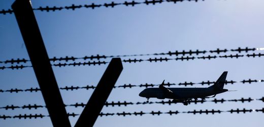 Stuttgart und Hannover: Polizei stoppt Ausreise von mutmaßlichen Islamisten an Flughäfen