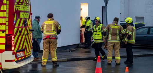 Menden in NRW: Polizei und Feuerwehr retten sechs verwahrloste Kinder