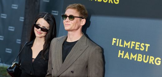 Matthias Schweighöfer – Ruby O. Fee: Heimlich geheiratet und dann doch gepostet